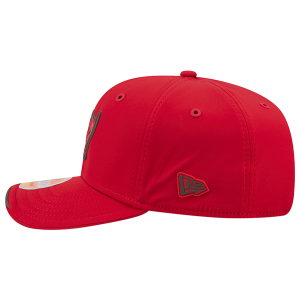 New Era Buccaneers NFL '26 Side Line 970 Cap - Adult - Red - Image 4