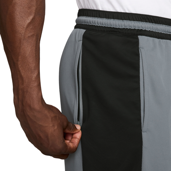 Nike Dri-FIT GM Classic 10" Shorts - Men's - Black/Cool Grey - Image 4