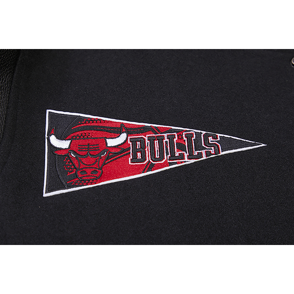 Pro Standard Chicago Bulls Retro Classic Wool Varsity Jacket - Men's - Black/Black/Red - Image 8