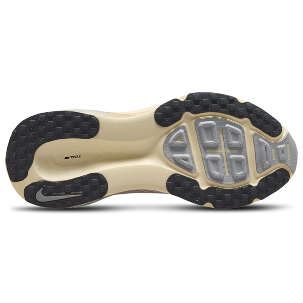 Nike Vomero 18 SE - Women's - Tan/Gold - Image 4