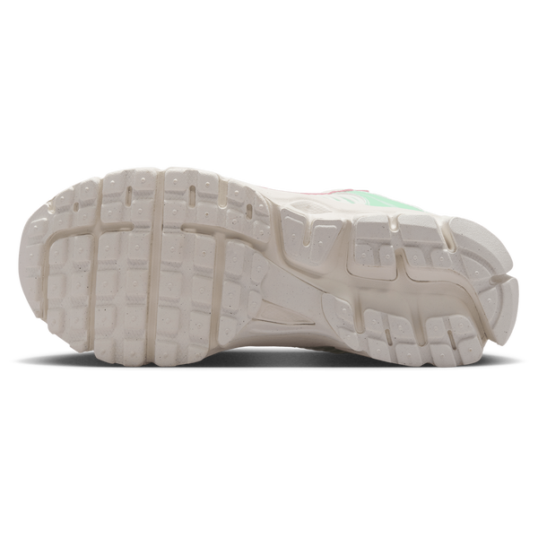 Nike Vomero 5 - Boys' Grade School - Sail/Sail/Pink Foam - Image 5
