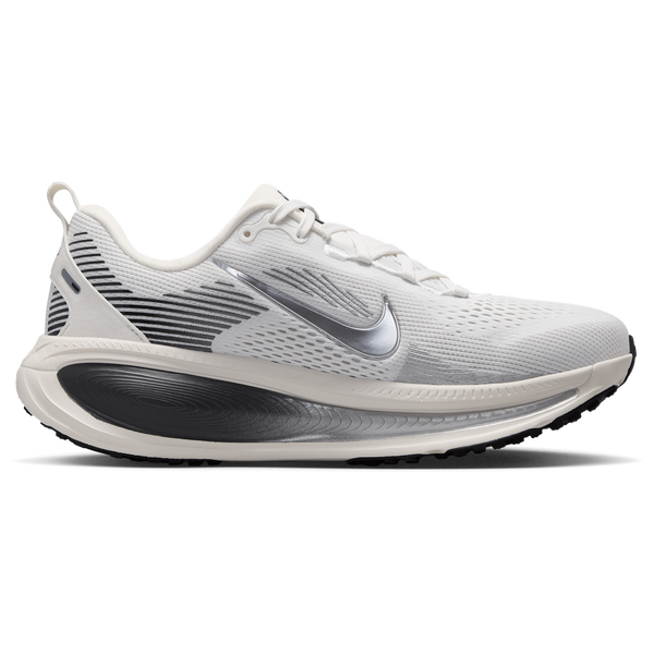 Nike Vomero 18 ESS - Women's - Summit White/Sail/Mtlc Silver