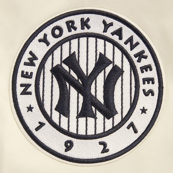 Pro Standard New York Yankees Retro Classic Rib Satin Jacket - Men's - Eggshell/Midnight Navy - Image 7