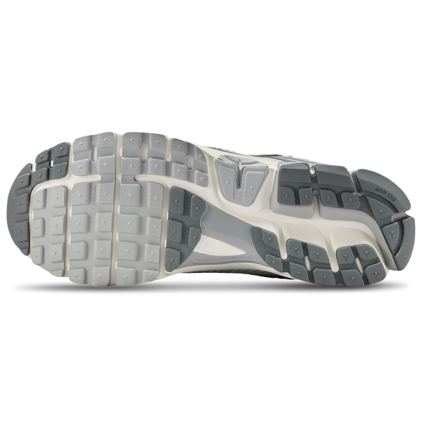 Nike Zoom Vomero 5 NA70 - Men's - Summit White/Metallic Silver - Image 5