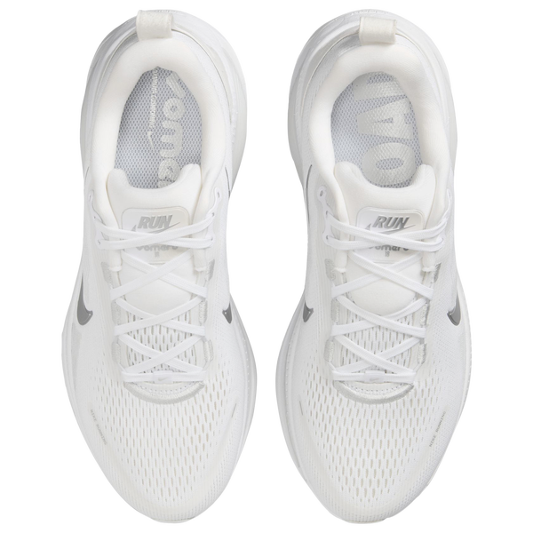 Nike Vomero 18 - Women's - White/Metallic Silver - Image 4
