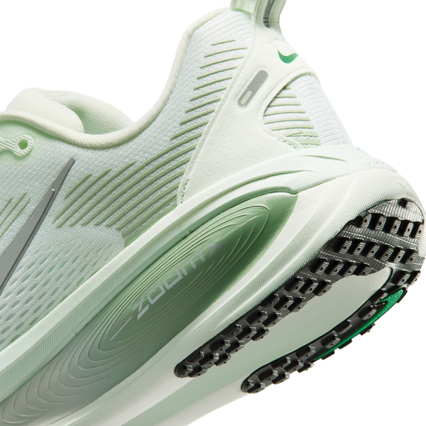 Nike Vomero 18 - Women's - Barely Green/Steam/Mtlc Silver - Image 8