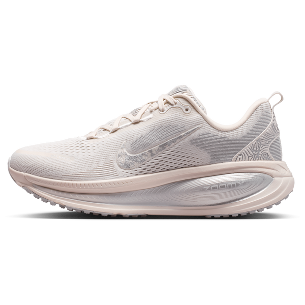 Nike Vomero 18 SE - Women's - Silver/Grey/White - Image 2