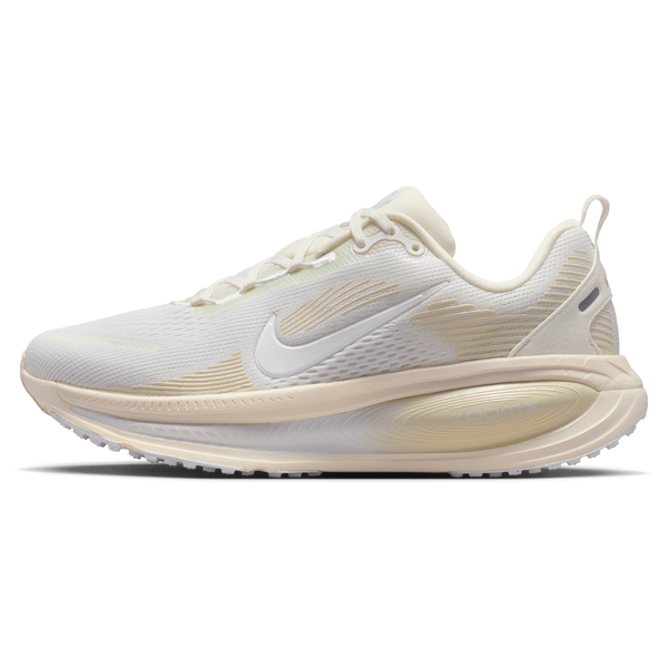 Nike Vomero 18 ESS - Women's - Summit White/White/Chalk - Image 2