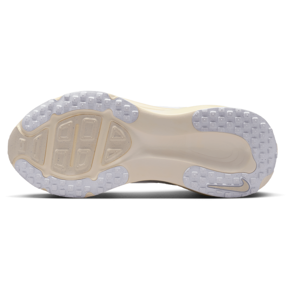 Nike Vomero 18 ESS - Women's - Summit White/White/Chalk - Image 5