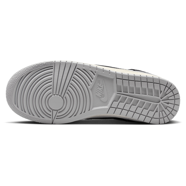 Jordan Air Jordan Skyline Low - Women's - Summit White/Black/Lt Smoke Grey - Image 5