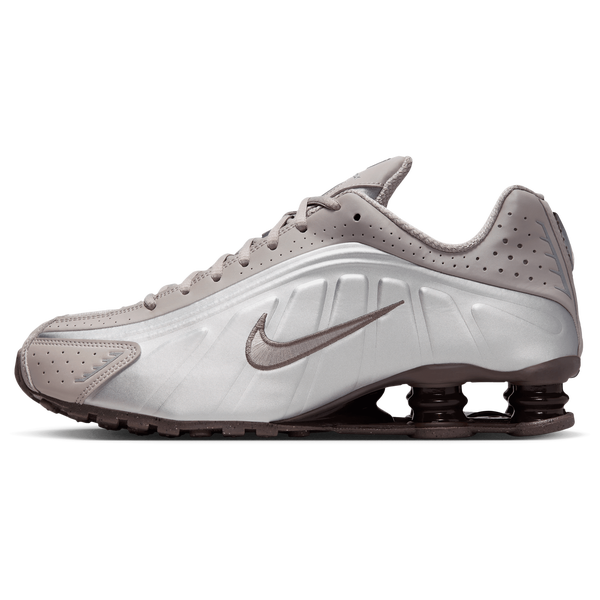 Nike Shox R4 - Men's - Cave Stone/Cave Stone/College Grey - Image 2