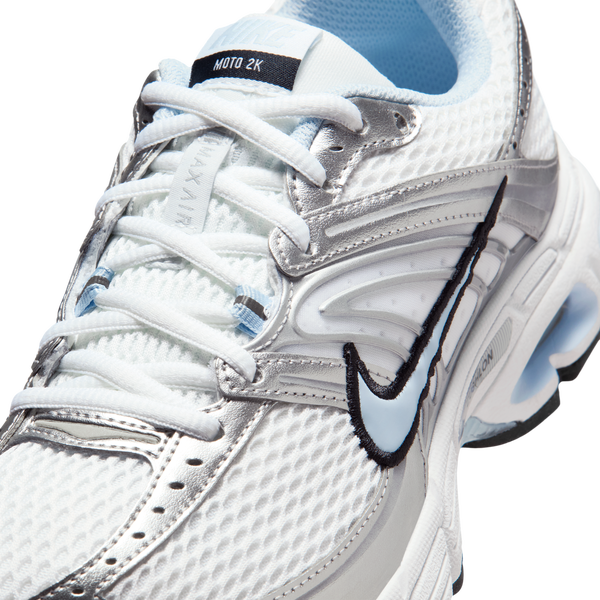 Nike Air Max Moto 2K - Women's - Hydrogen Blue/White/Mtlc Silver - Image 7