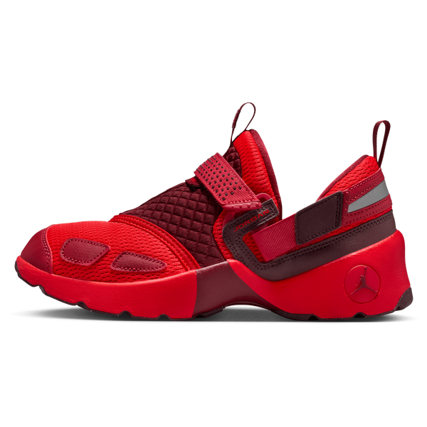 Jordan Trunner LX - Women's - Chile Red/Reflective Silver/Team Red - Image 2