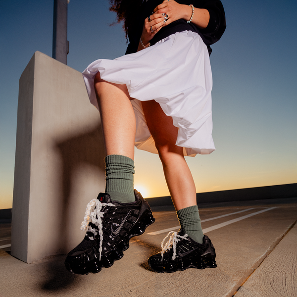 Nike Shox TL - Women's - Black/Black - Image 6