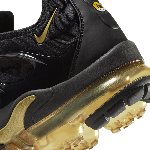 Nike Air Vapormax Plus - Men's - Black/Metallic Gold - Image 12